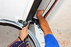 Metro Garage Door Repair Service North Las Vegas, NV 702-708-1018 Metro Garage Door Repair Service North Las Vegas, NV 702-708-1018 - repair-side